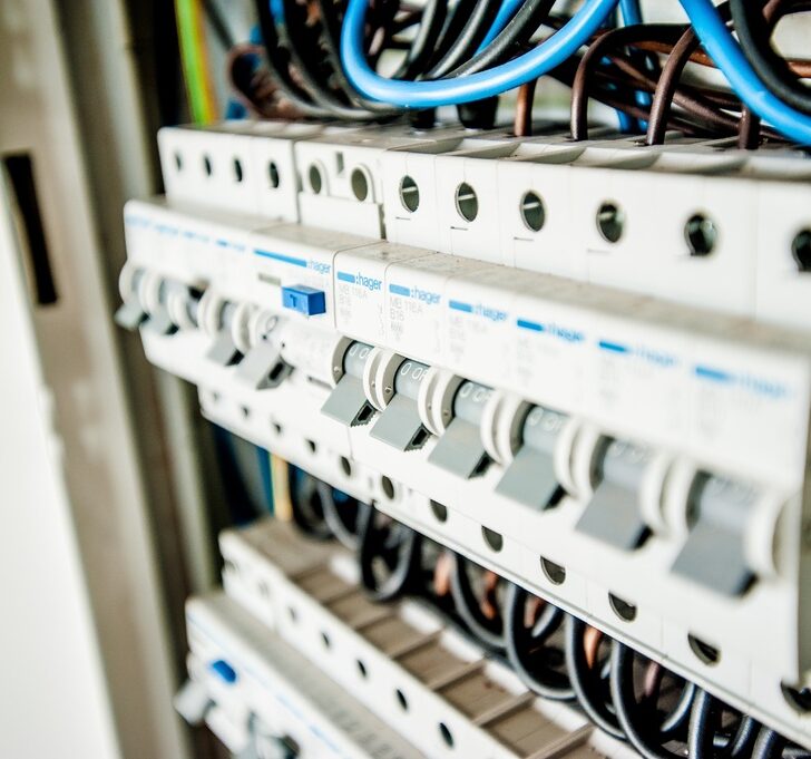 Lavori sulla rete elettrica: lunedì pomeriggio a Casale piazza Statuto e vie vicine senza luce