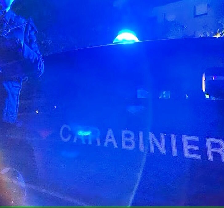 Ladro sorpreso nella notte all’interno di un’abitazione a Camino. Arrestato dai Carabinieri