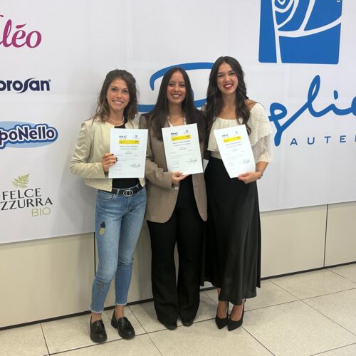 Primo corso di alta profumeria: consegnate tre borse di studio