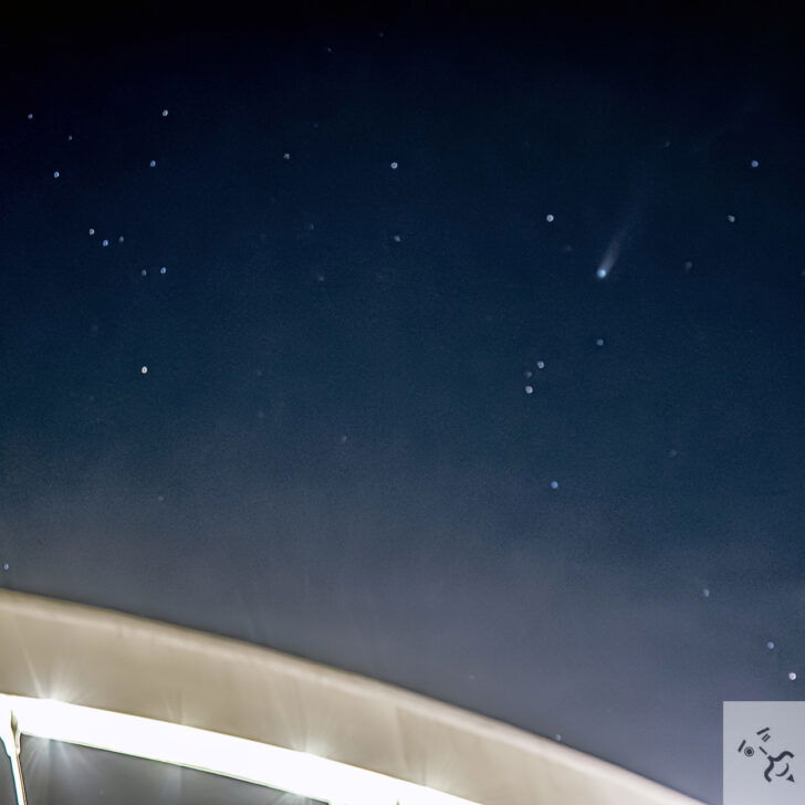 Lo scatto affascinante di Talento: la cometa sopra il Meier