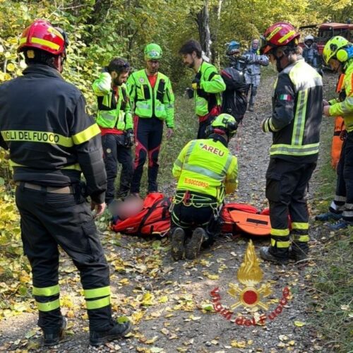 Endurista ferito sul Monte Alpe: intervento congiunto di Vigili del Fuoco, Soccorso Alpino ed Elisoccorso