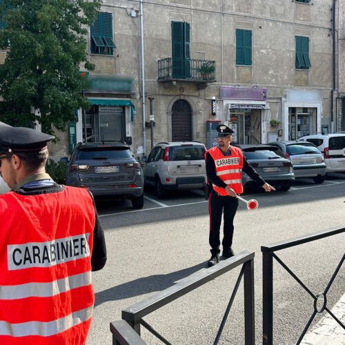Dopo la firma di controllo dai Carabinieri tenta subito un furto dal benzinaio: denunciato