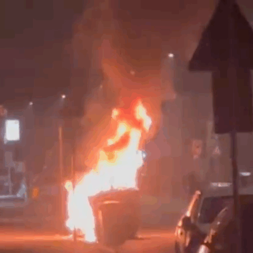 Serata animata a Spinetta: lite in strada e cassonetto incendiato