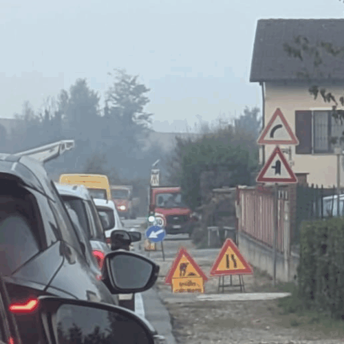 Cantiere a Valmadonna: lunghe code