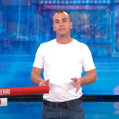 A Tù sì que vales l’alessandrino Lesly Ferri e il suo punchingball itinerante che ha conquistato tutti