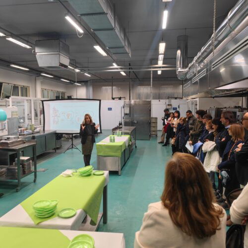 Da gennaio self-service nelle mense di due scuole di Alessandria: “Bambini più autonomi e responsabilizzati”