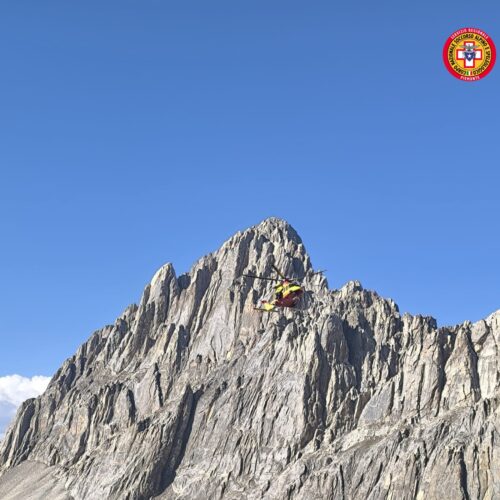 Escursionista precipita da un sentiero di montagna nel Cuneese: salvato dal Soccorso Alpino e dall’elisoccorso