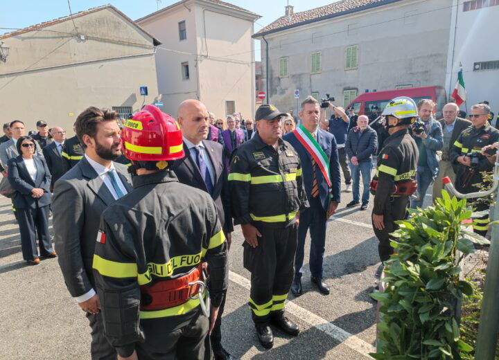 A Quargnento il sottosegretario Prisco ricorda i Vigili del Fuoco morti nel 2019: “Tre servitori dello Stato”