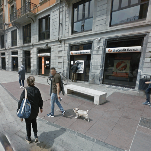 Filiale Unicredit in piazzetta della Lega chiusa momentaneamente per rottura di un tubo