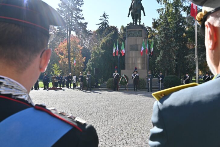 “Il Tricolore è tutto”: alla cerimonia del 4 novembre l’orgoglio dei Carabinieri