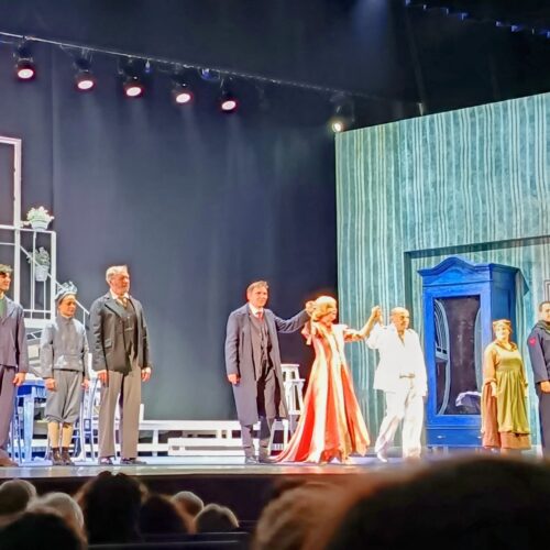 Tra farsa e allucinazione. Recensione di “L’uomo, la bestia e la virtù” al Teatro Alessandrino