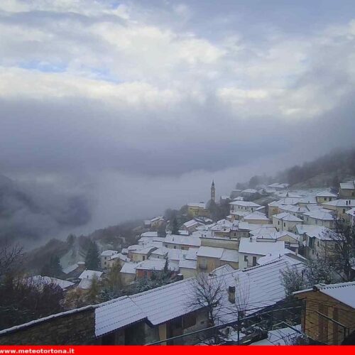 Prima neve in provincia di Alessandria: paesaggio bianco in val Curone