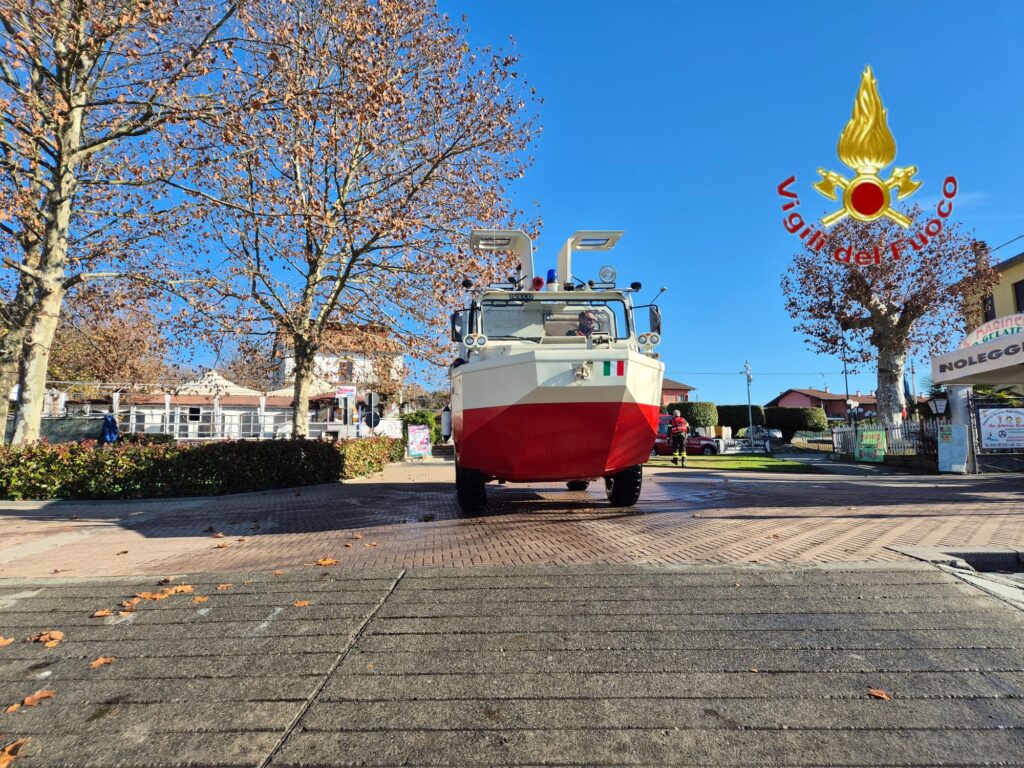 Vigili del Fuoco addestramento lago Viverone