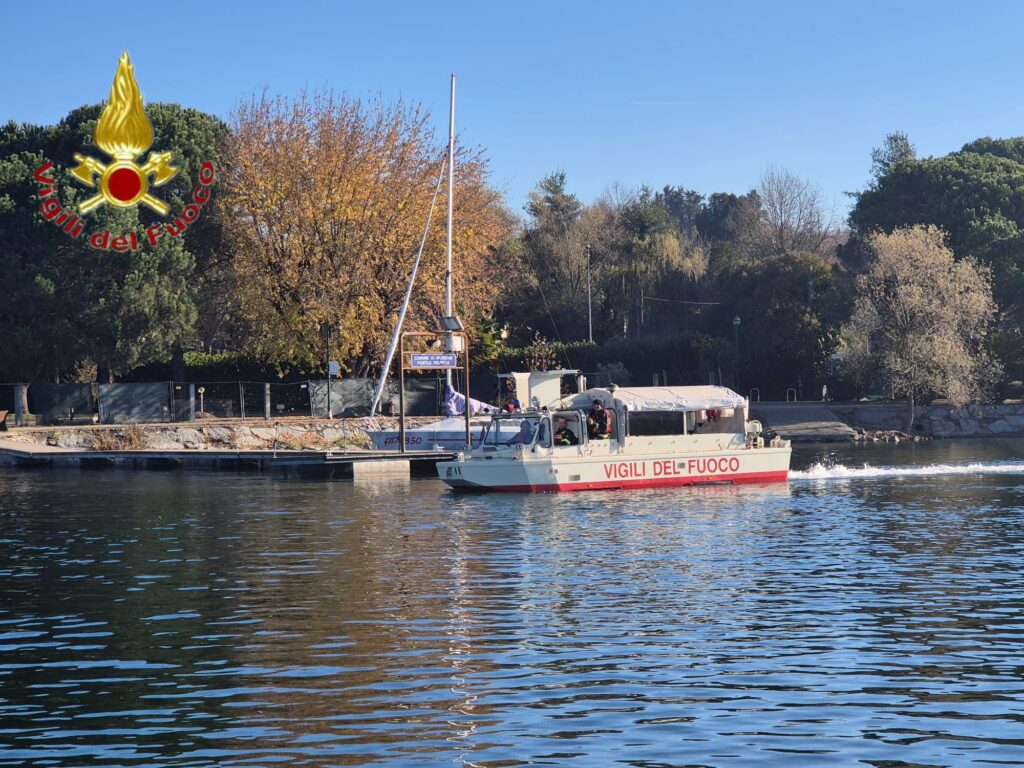 Vigili del Fuoco addestramento lago Viverone