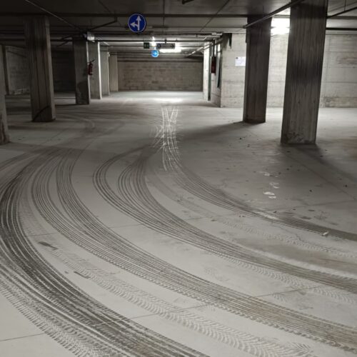 Estintori svuotati nel parking Rovereto e vandalismi continui in via Parma