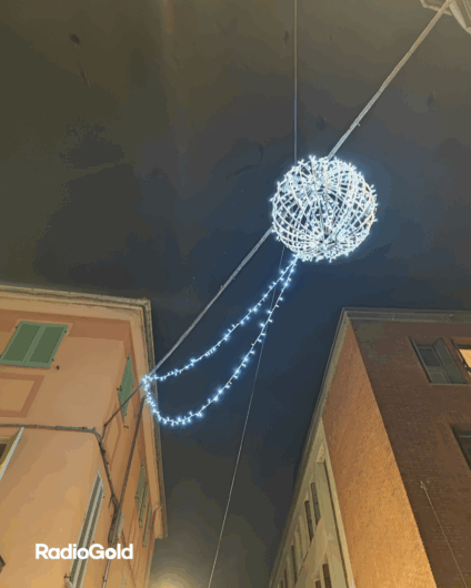 Luminarie, giochi di luce e colori: il Natale ad Alessandria [FOTO]
