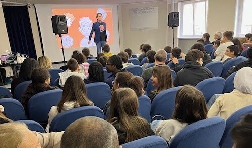 Lezione-spettacolo per orientare al lavoro: oltre 1100 studenti da Confindustria