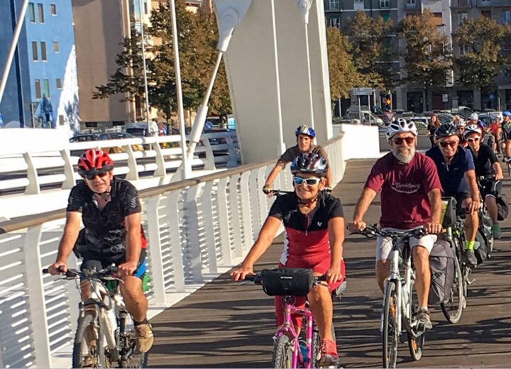 Giornata Vittime della Strada, FIAB: “Raddoppiando numero ciclisti rischio mortalità scende del 34%”