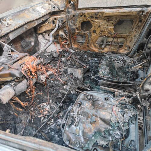 A fuoco un’auto in via Foscolo ad Alessandria