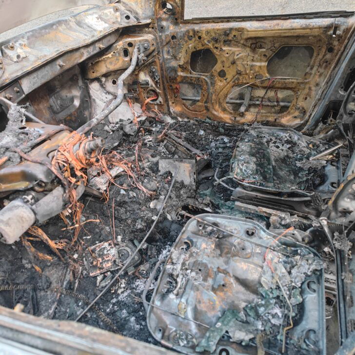 A fuoco un’auto in via Foscolo ad Alessandria