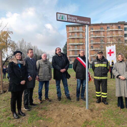 Tre alberi dedicati ai Vigili del Fuoco morti a Quargnento: ad Alessandria inaugurato il Bosco della Memoria