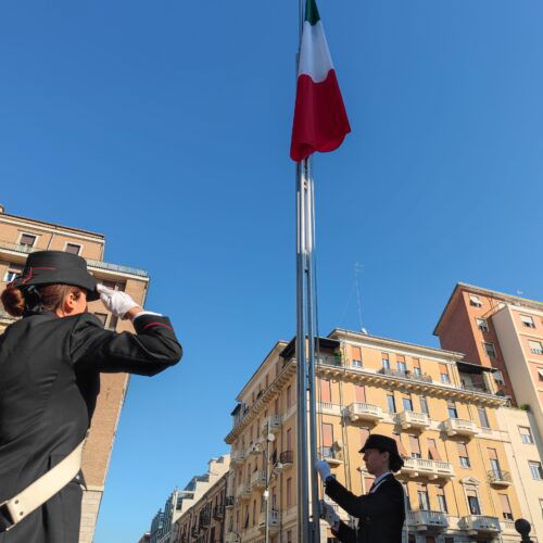 “Il Tricolore è tutto”: alla cerimonia del 4 novembre l’orgoglio dei Carabinieri