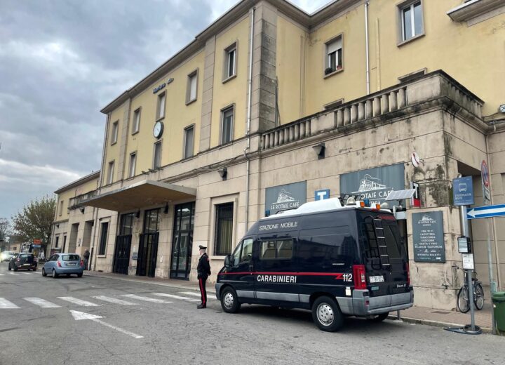 Litiga e lo sfregia: arrestato diciottenne a Mortara