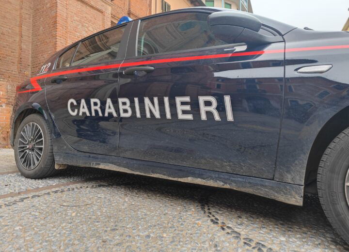 Tenta di forzare porta del bar del distributore a Villanterio. Bloccato dai Carabinieri e denunciato