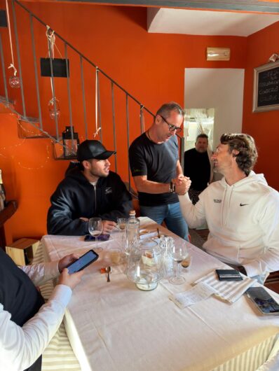 Carlos Alcaraz a pranzo a Vignale: risotto e tagliata per il numero 1 del mondo