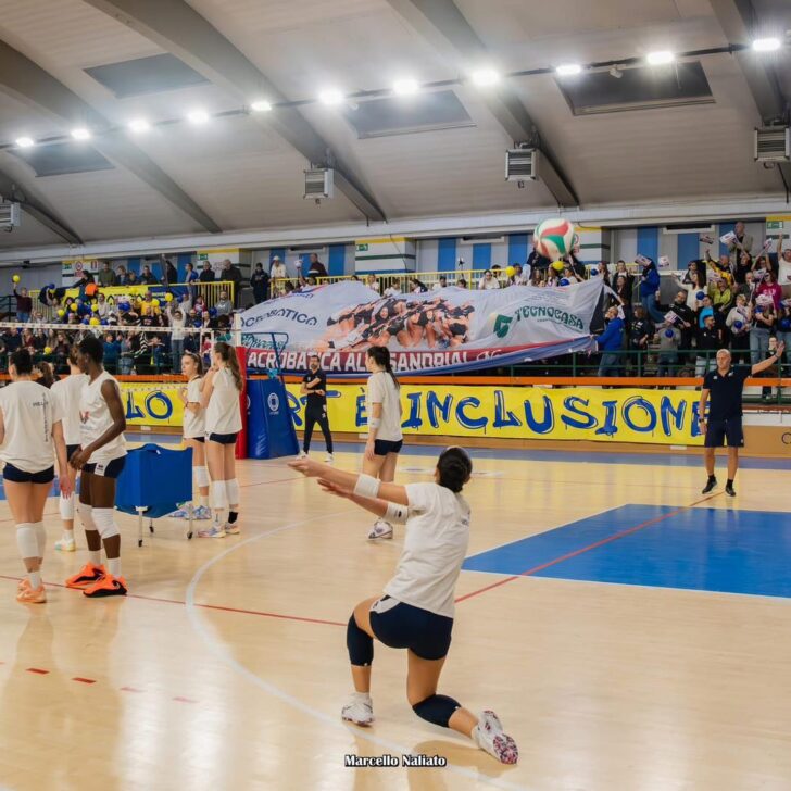 Palacima pieno e spettacolo sugli spalti per la sfida tra Alessandria Volley e Mondovì