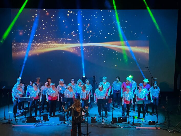 Solidarietà in musica: grazie al concerto del FuckCancer Choir due importanti donazioni a Loto e me.dea