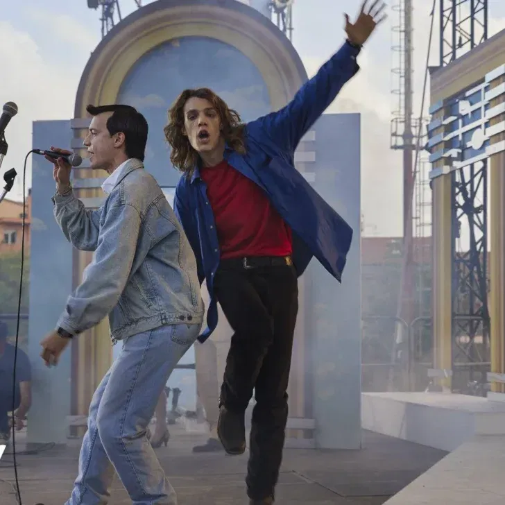 Da oggi in chiaro la serie tv sugli 883