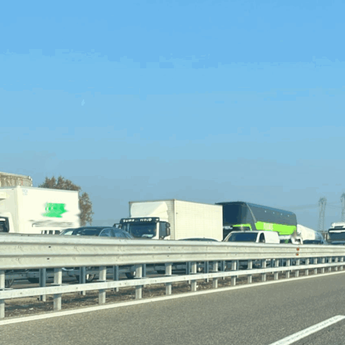 Incidente sulla A7 a Castelnuovo Scrivia: traffico bloccato e code