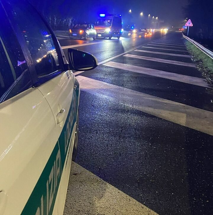 Incidente tra tre veicoli sulla tangenziale di Alessandria: tre feriti lievi