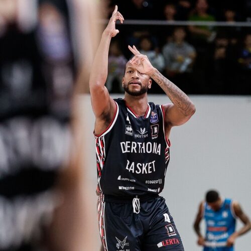 Bertram Derthona: 70 anni e non sentirli. Contro Napoli la terza vittoria di fila alla Nova Arena