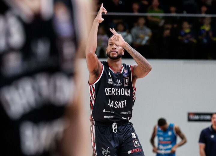 Bertram Derthona: 70 anni e non sentirli. Contro Napoli la terza vittoria di fila alla Nova Arena