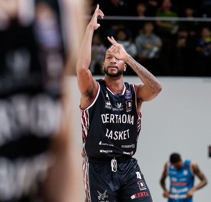 Bertram Derthona: 70 anni e non sentirli. Contro Napoli la terza vittoria di fila alla Nova Arena