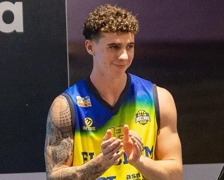 “Forza Matteo, non mollare”: la città e il basket vigevanese in ansia per Bettanti, grave dopo un incidente