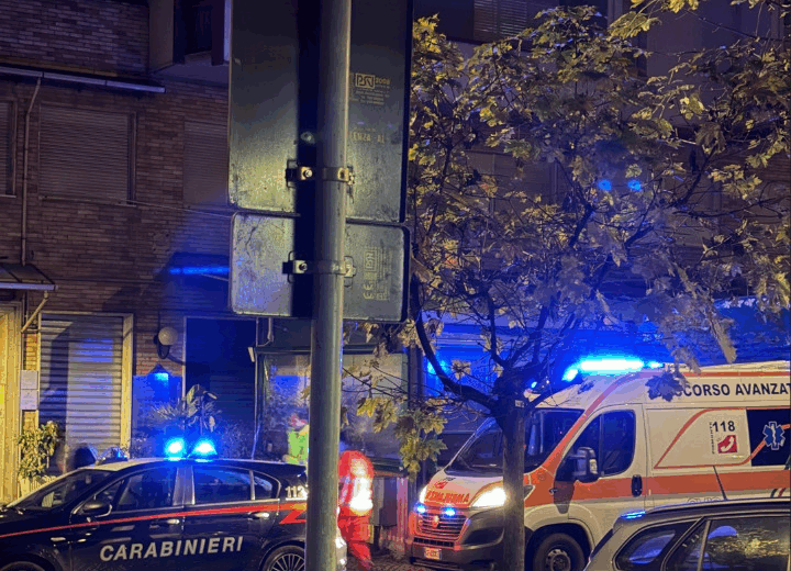 Dà in escandescenze in un locale e poi aggredisce i Carabinieri a Valenza. Arrestato