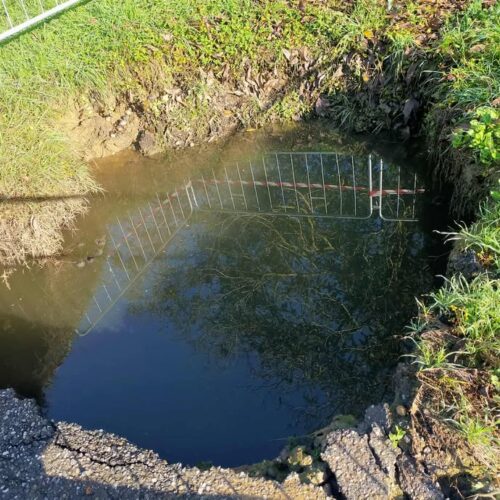 Profonda buca in strada al Po, sindaco Valenza: “Fatta una video-ispezione. Ora servirà un intervento oneroso”