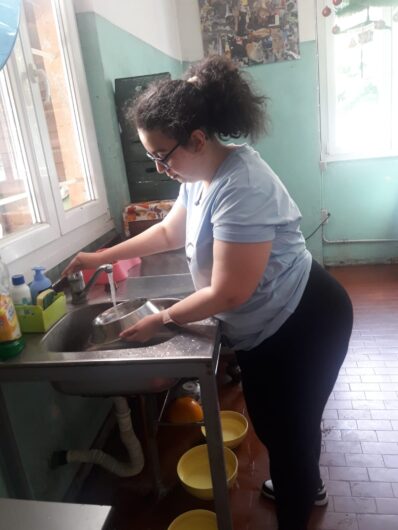 I ragazzi del centro Sole Luna in aiuto al gattile Panciaallegra: “Così abbiamo scoperto di essere utili”