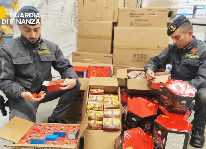 Operazione “Innesco” della Finanza: mezzo milione di fuochi d’artificio in 8 depositi illegali