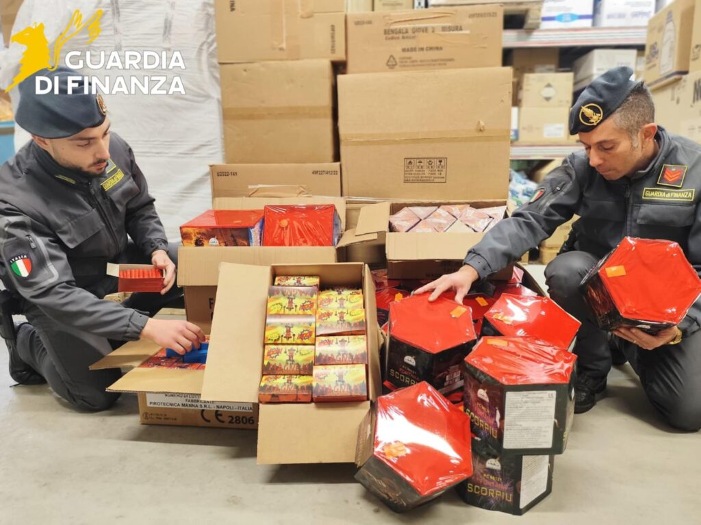 Fuochi artificio sequestro pavia