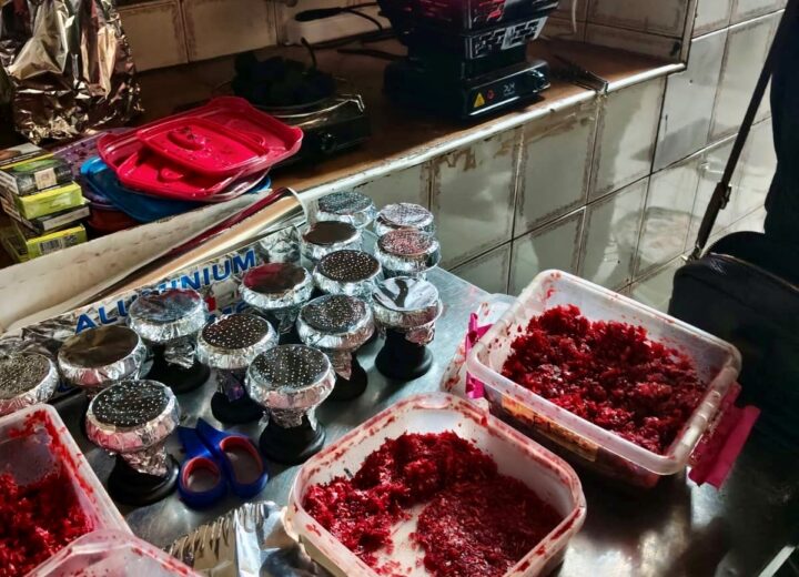 Controlli nei Shisha Bar a Torino: sequestrati 11 chili di melassa per narghilè