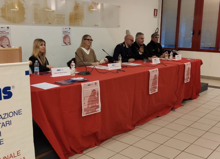 “Proteggi te stessa con AVIS”: Alessandria riflette e reagisce contro la violenza di genere