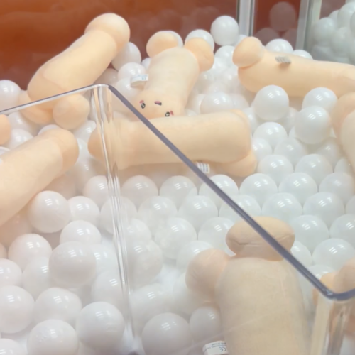 Valenza vince il premio per la polemica del c***o 2025