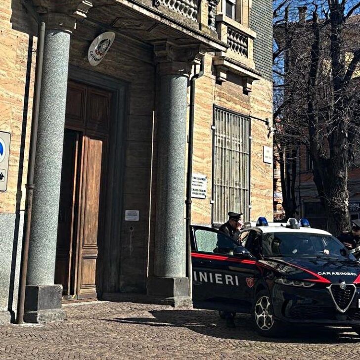 Prova a rubare cosmetici in un negozio di Tortona ma viene scoperto e arrestato