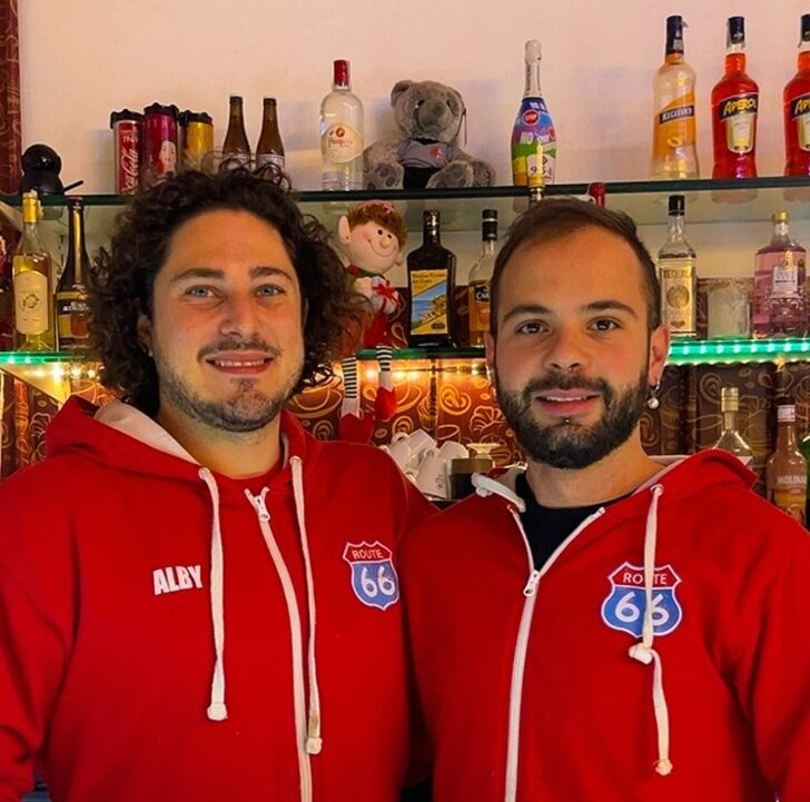 Chiude il Route 66 ad Alessandria. Il saluto di Alberto e Simone: “Non è un addio, è un arrivederci”