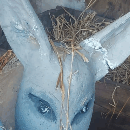 Vandali danneggiano il presepe di Cilavegna. Pro loco: “Chi è stato si vergogni”