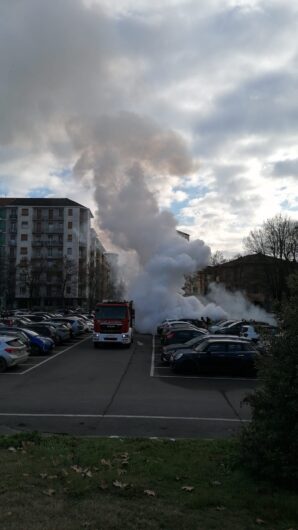 Auto in fiamme in piazza Gobetti, intervento dei Vigili del Fuoco ad Alessandria